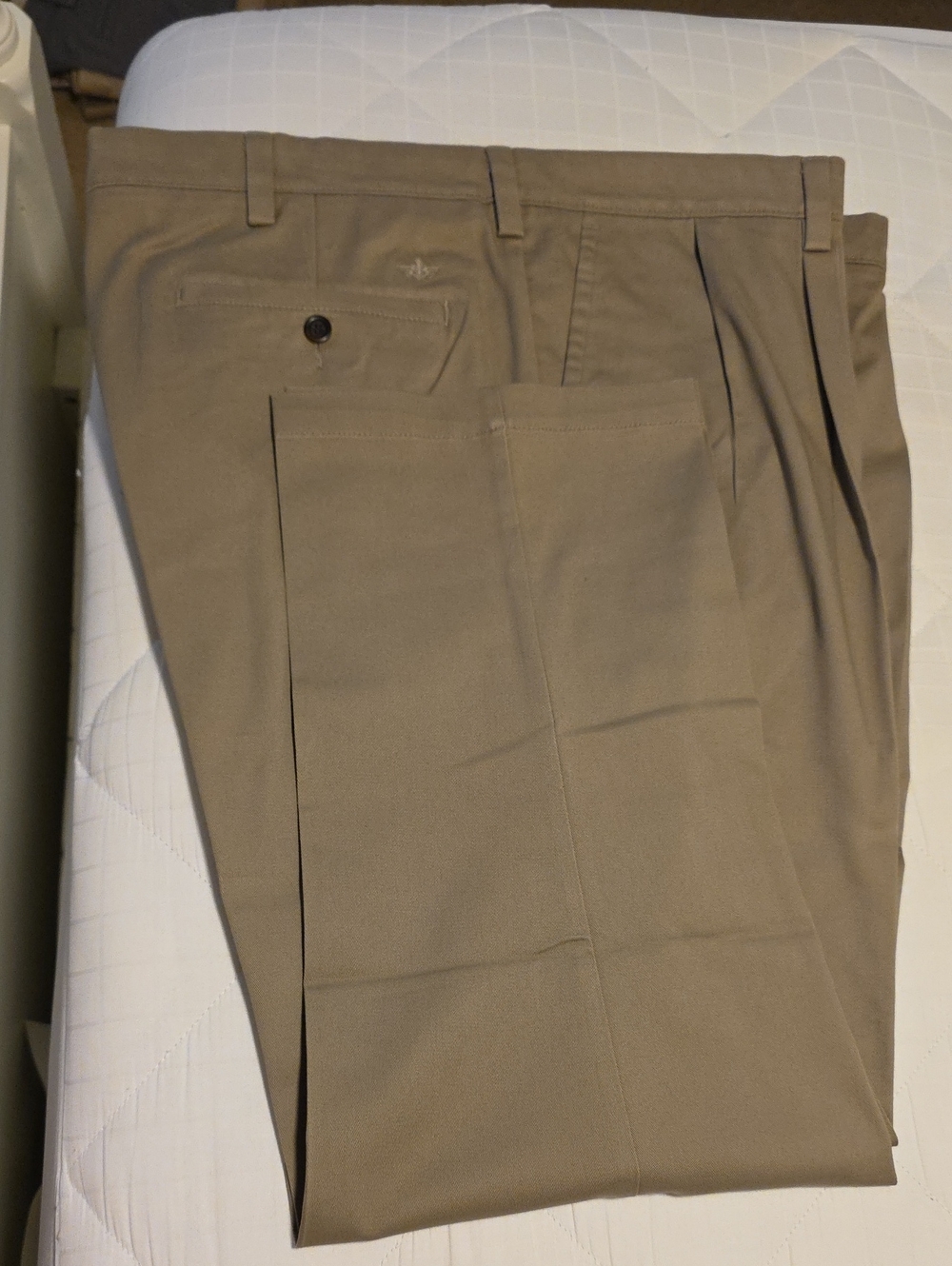 Dockers Men’s Pleated Dress Pants - Khaki/Taupe